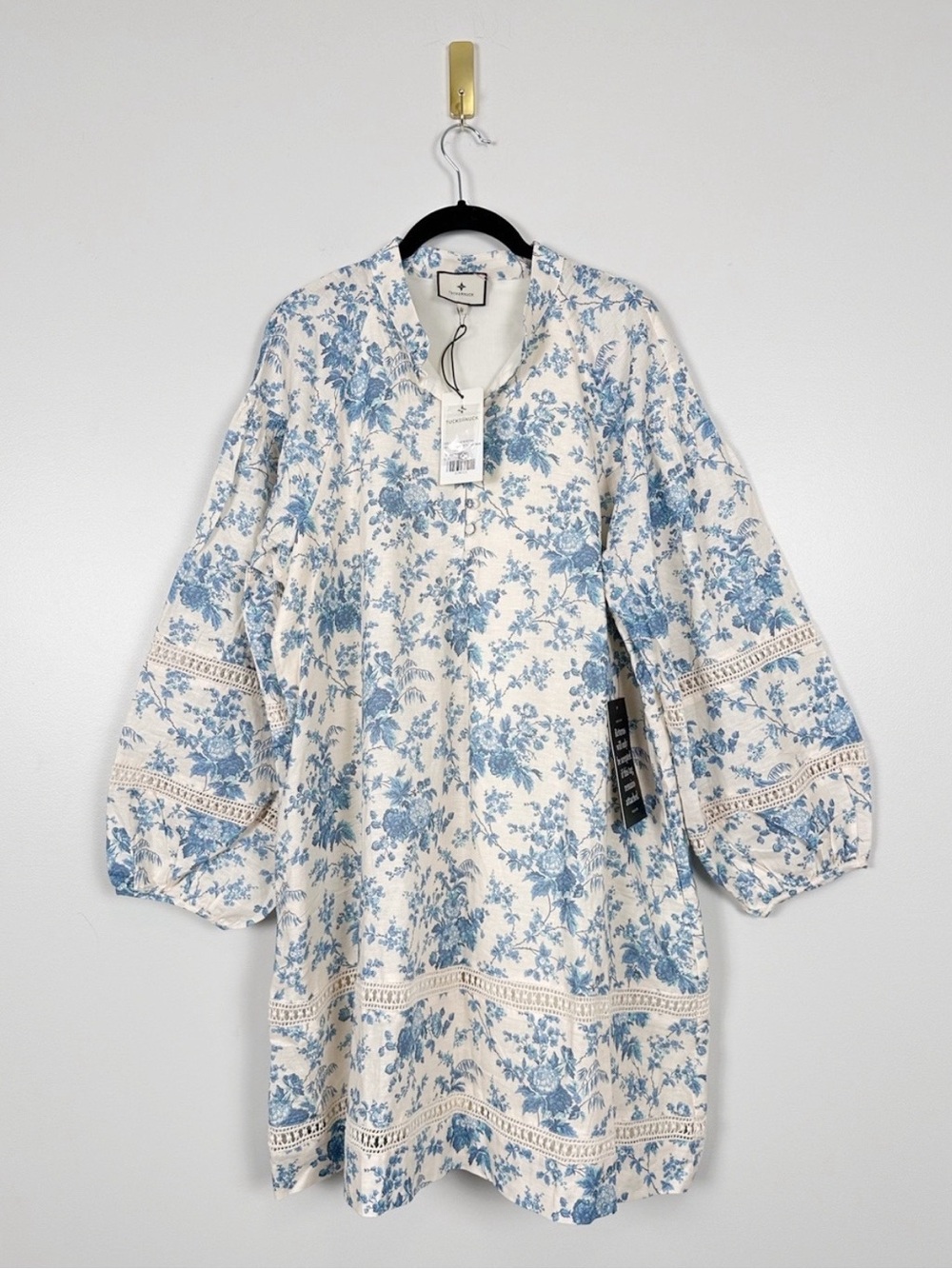 TUCKERNUCK Forget Me Not Floral Cotton Linen Mini Maryse Caftan - Picture 2 of 9